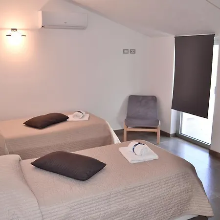 Alojamento de Acomodação e Pequeno-almoço Corte Sveva 4*